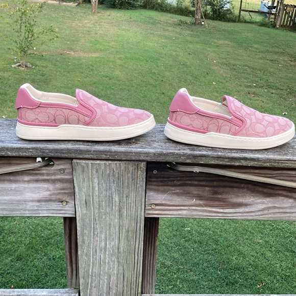 Coach Wells slip ons. Pink. - Picture 3 of 8